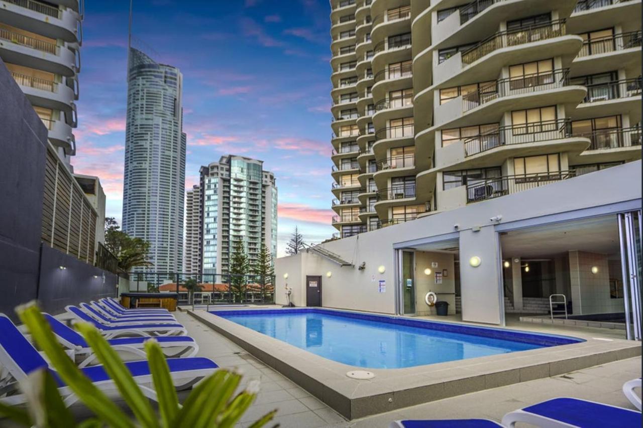 Beachside Apartment In The Heart Of Surfers Paradise - Free Parking Gold Coast Exterior photo