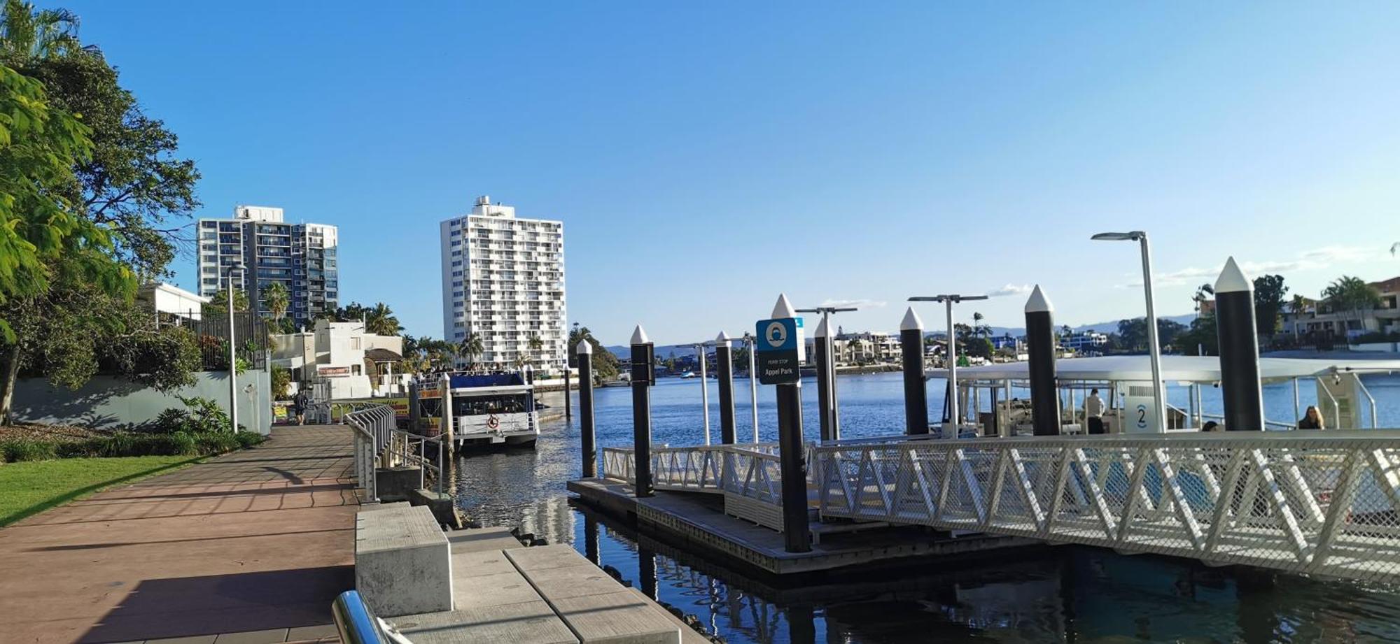 Beachside Apartment In The Heart Of Surfers Paradise - Free Parking Gold Coast Exterior photo